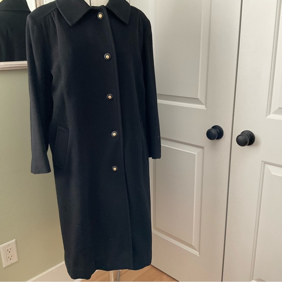 WOMEN VINTAGE BLACK TRENCH COAT, WOOL, SIZE: 16 BUT CHECK MEASUREMENTS FOR FIT. - Picture 5 of 11